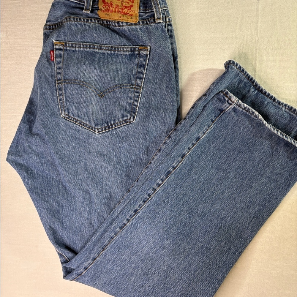 Levis 501 Jeans Mens 38x32 Blue Button Fly Straight Leg - Picture 2 of 9